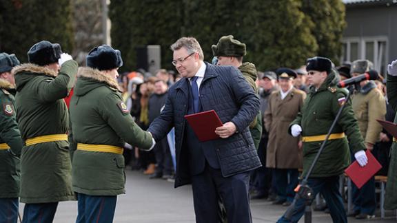 Губернатор Ставрополья поздравил военных с Днем защитника Отечества