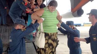 Самолет МЧС доставил на Ставрополье еще сотню беженцев с Украины