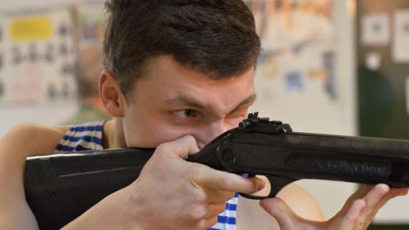 Стрелковое пятиборье для всех возрастов состоялось в тире ДОСААФ Ставрополя