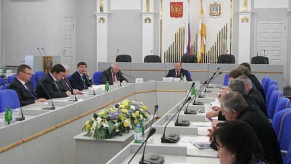 В Думе Ставропольского края обсудили изменения, предлагаемые ГДРФ в закон о местном самоуправлении