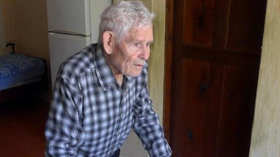 89-летний врач из Минвод начинает утро с зарядки