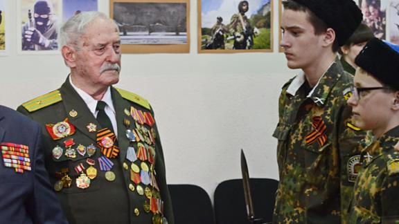 Ветераны Великой Отечественной провели урок мужества в ставропольской кадетской школе