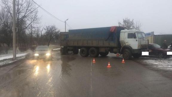 В аварии грузовика и «Десятки» в Будённовске пострадала 6-летняя девочка
