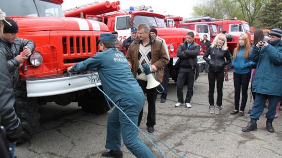 В селе Дивном прошли соревнования местных пожарных расчетов