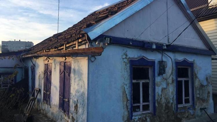 В Невинномысске сгорел частный дом, погиб 7-летний ребёнок
