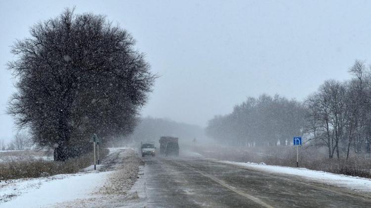 На Ставрополье из-за снега перекрыта дорога «Астрахань - Элиста - Ставрополь»