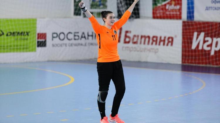 Ставропольские гандболистки отпраздновали первый домашний успех