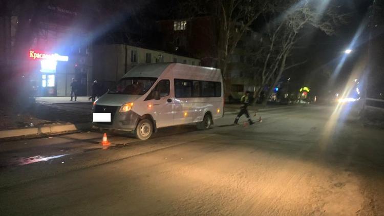 Перебегавшая дорогу женщина попала под колёса ГАЗели в Ессентуках