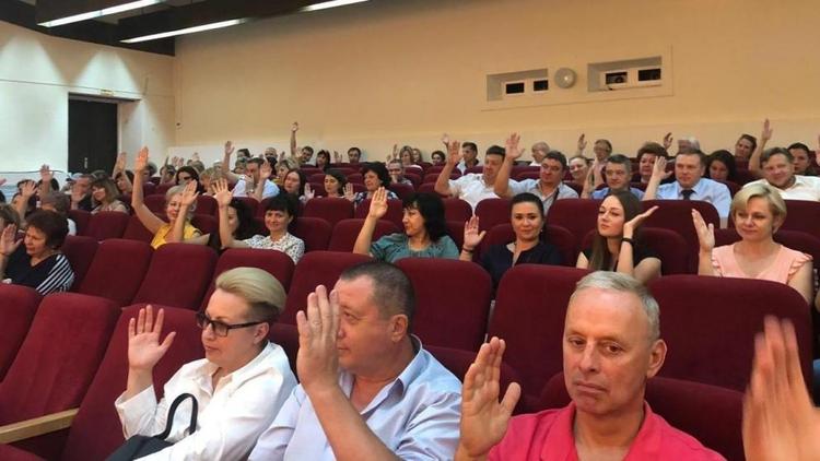Представители курортной отрасли влились в Штаб общественной поддержки Владимира Владимирова