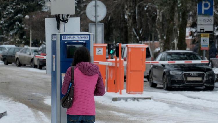 Снежные завалы на парковках ТЦ Ставрополя грозят владельцам немалыми штрафами