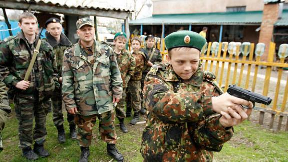 Курс выживания в полевых условиях прошли кадеты школы имени генерала Ермолова