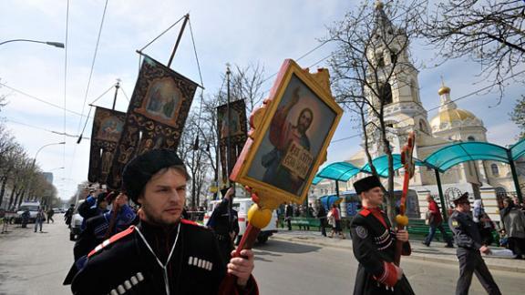 В праздник Пасхи прошли торжественные богослужения во всех приходах на Ставрополье