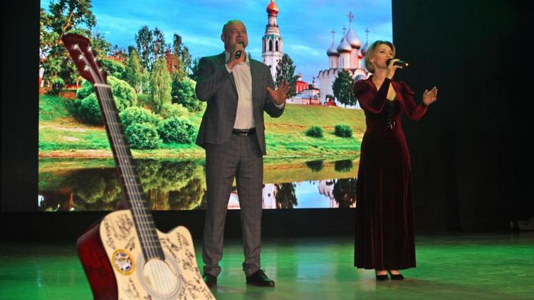 В Невинномысске прошел благотворительный концерт в поддержку бойцов СВО