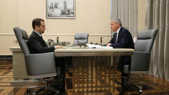 Восстановление экономики Северной Осетии обсудили Вячеслав Битаров и Дмитрий Медведев