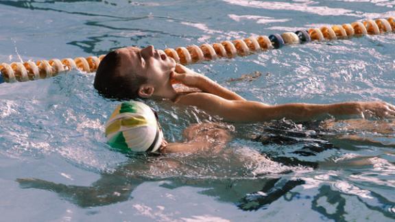 В Ставрополе спасатели провели мастер-класс для учеников спортивной школы в плавательном бассейне «Юность»