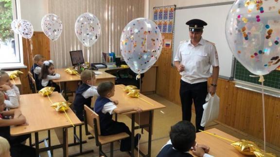 30 тысяч школьников Ставрополья получили от автоинспекторов световозвращатели