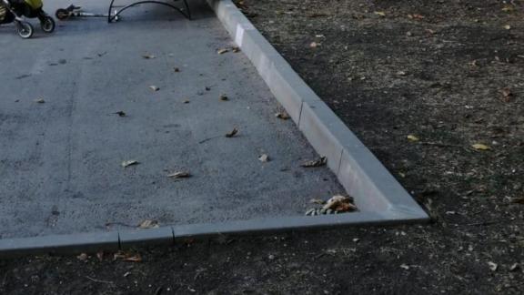 Хулиганы сломали лавочку в парке Железноводска