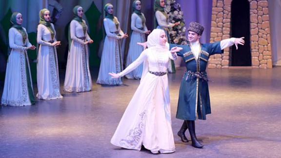Международный фестиваль-конкурс сольного танца имени М. Эсамбаева стартовал в Грозном