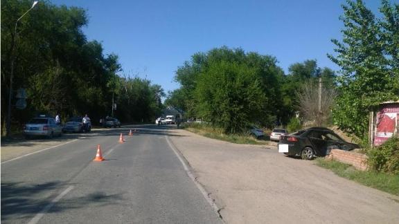 Подросток пострадал в налетевшем на каменное ограждение автомобиле на Ставрополье