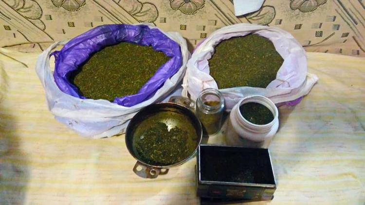 Полицейские изъяли более трёх килограммов марихуаны у жителя Татарки