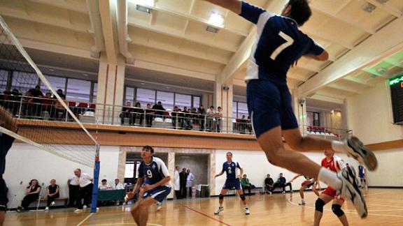 Соревнования по волейболу среди мужских команд прошли в селе Александровском