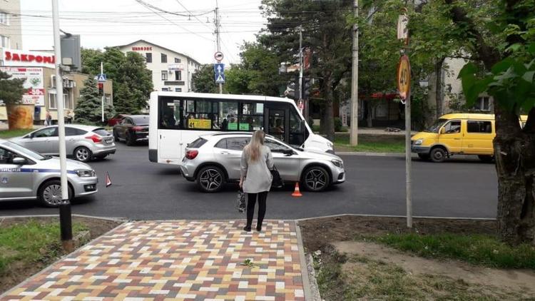 В Ставрополе на пешеходном переходе иномарка сбила 5-летнюю девочку