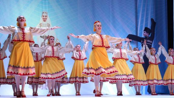 Ансамбль «Радуга» из Ставрополя стал серебряным призером чемпионата России по народным танцам