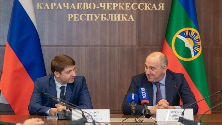 СКФУ и правительство КЧР наметили пути сотрудничества
