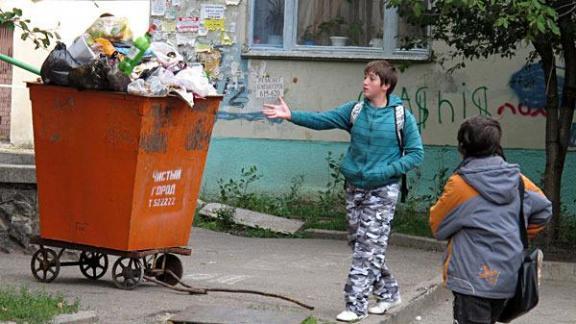 Ставропольцы защищают контейнерные площадки от чужого мусора