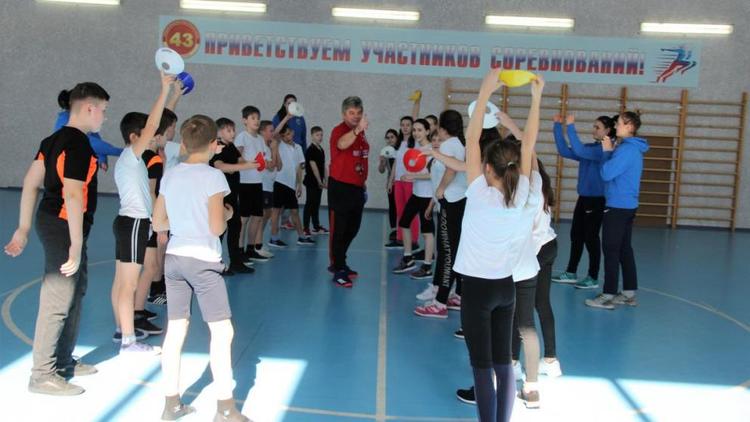 Гандболистки команды «Ставрополье» дали мастер-класс в школе