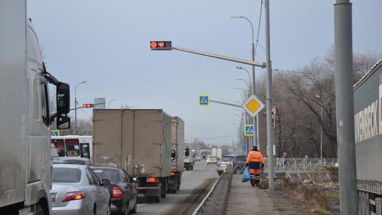 В Невинномысске работу новых светофоров на ФАД «Кавказ» будут корректировать