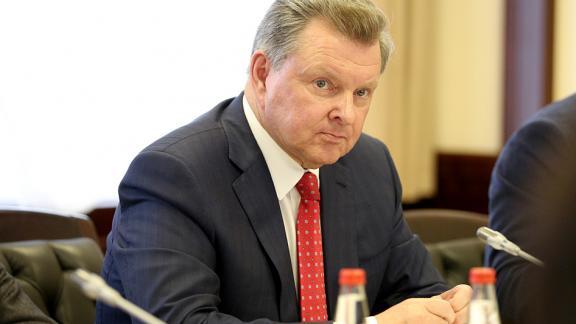 Олег Белавенцев поручил проверить причины неисполнения майских указов Президента на КМВ