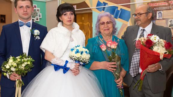 Золотая свадьба в Кочубеевском районе: юбиляры семейной жизни дали наказ молодоженам