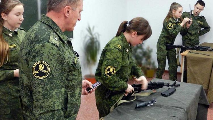 День рождения «окопного» генерала отметили в Ставропольской кадетской школе