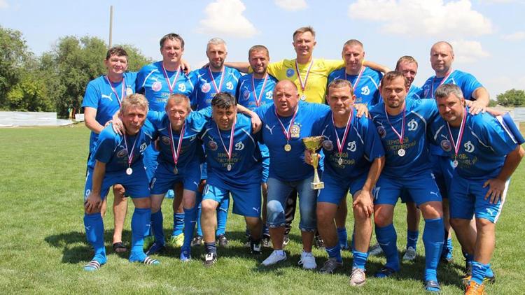 Ветераны ставропольского «Динамо» стали чемпионами ЮФО/СКФО по футболу