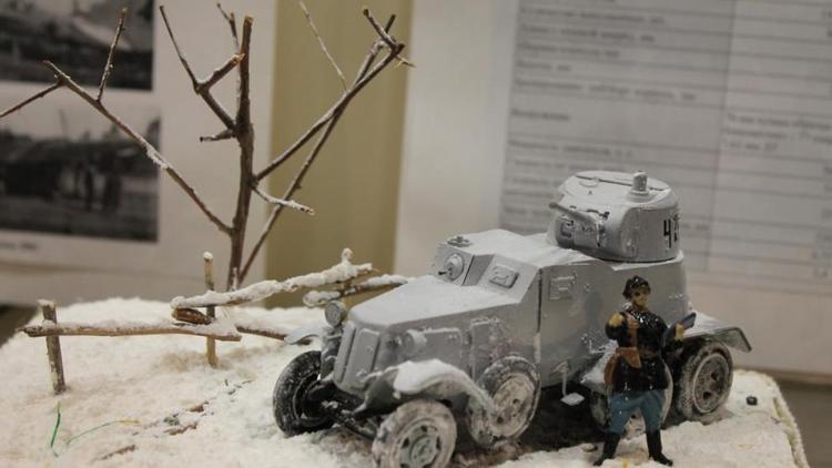 В Ставрополе выставка миниатюрных моделей военной техники посвящена Сталинградской битве