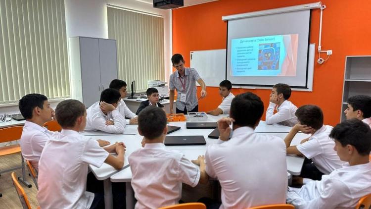Три школы Курского округа получат компьютерное оборудование