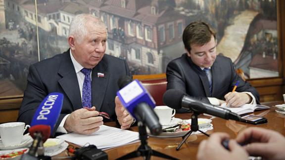 Председатель краевой Думы Ю. Белый встретился с представителями ставропольских СМИ