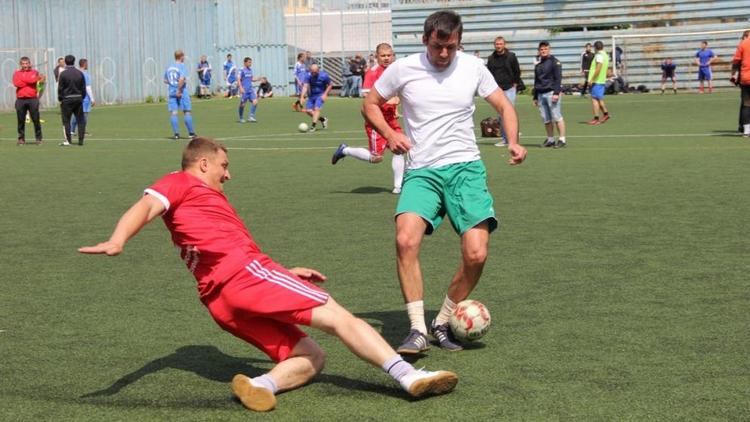 108 ставропольских полицейских сразились в турнире по мини-футболу