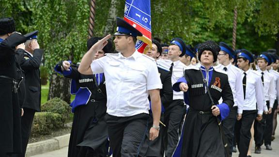 Кадетский марш в честь окончания учебного года состоялся в Ставрополе