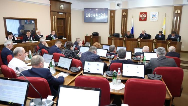 На Ставрополье приняты дополнительные социальные гарантии участникам СВО и членам их семей