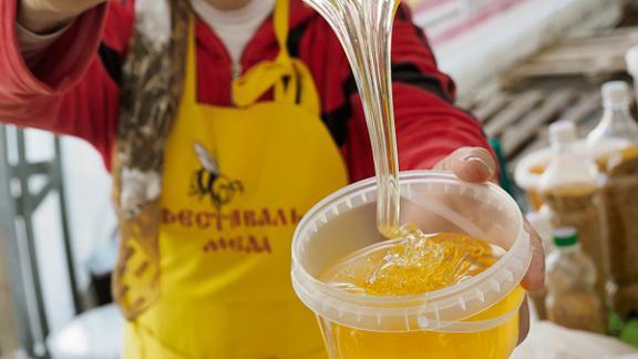 За свежей рыбой и мёдом приглашают на ярмарку жителей Ставрополя