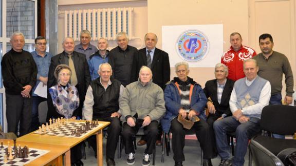 В Невинномысске назвали победителей шахматного турнира среди пенсионеров