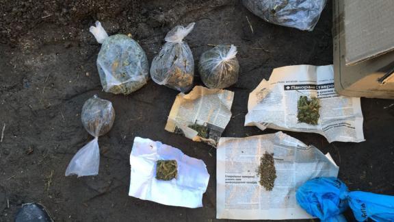 У жителя Новопавловска полицейские нашли 8,5 килограммов растительных наркотиков