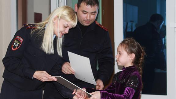 В Кочубеевском районе победители конкурса на знание ПДД получили награды