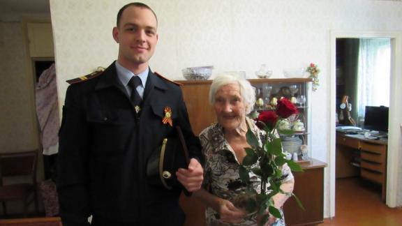 Сотрудники полиции Пятигорска навестили участников Великой Отечественной войны