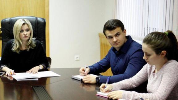 Елена Бондаренко приняла участие в обсуждении планов Молодежного парламента
