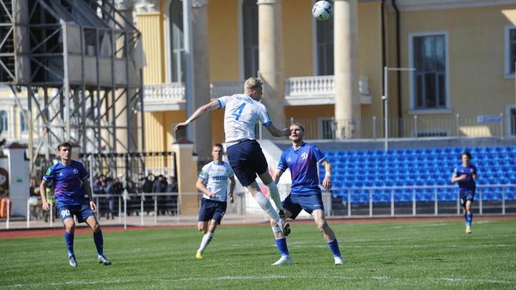Футболисты ставропольского «Динамо» прервали свою победную серию 