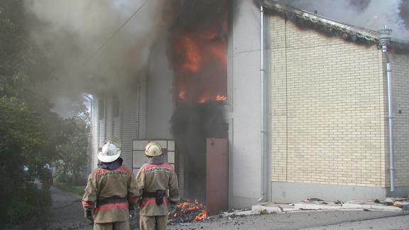 Пожар в двухэтажном доме в Ессентуках лишил крова его жильцов
