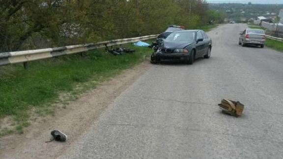 Водитель без прав насмерть сбил мотоциклиста в Шпаковском районе
